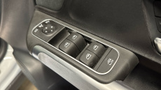 Mercedes-Benz GLB 200 AMG Line Premium Plus 5dr 7G-Tronic Petrol Estate